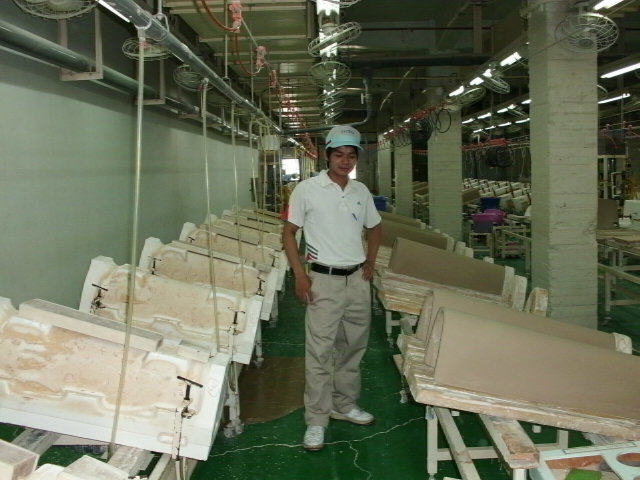 Xuất khẩu lao động đài loan tại nhà máy thiết bị vệ sinh TOTO 3