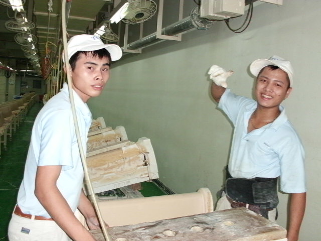 Xuất khẩu lao động đài loan tại nhà máy thiết bị vệ sinh TOTO 4