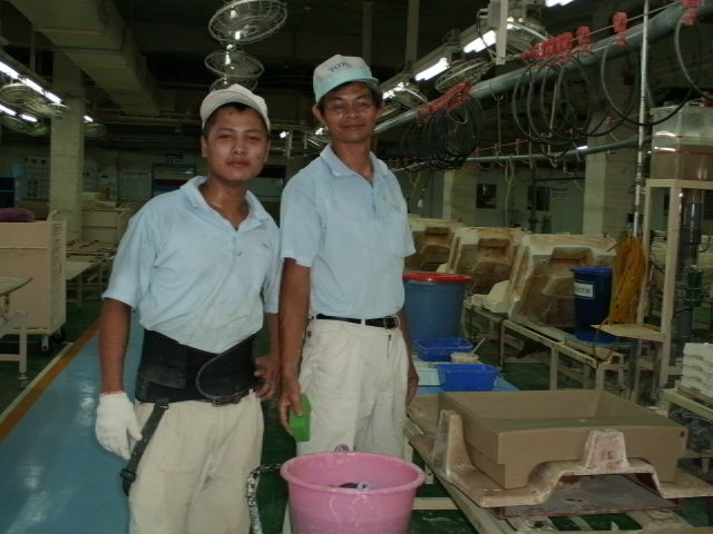 Xuất khẩu lao động đài loan tại nhà máy thiết bị vệ sinh TOTO 9
