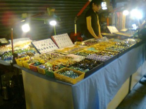 Thăm chợ bán đá quý Đài Trung - Đài Loan